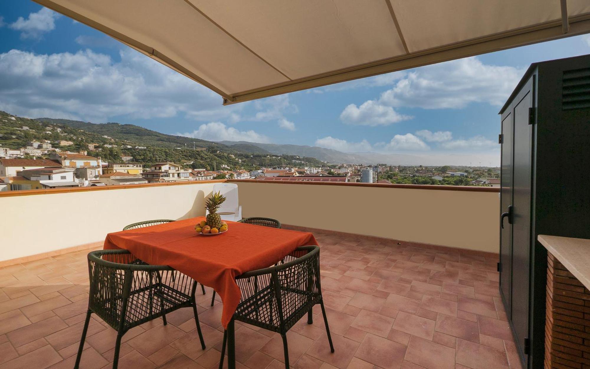 Magico Apartments - 450M Dalla Spiaggia Capo dʼOrlando Exterior foto