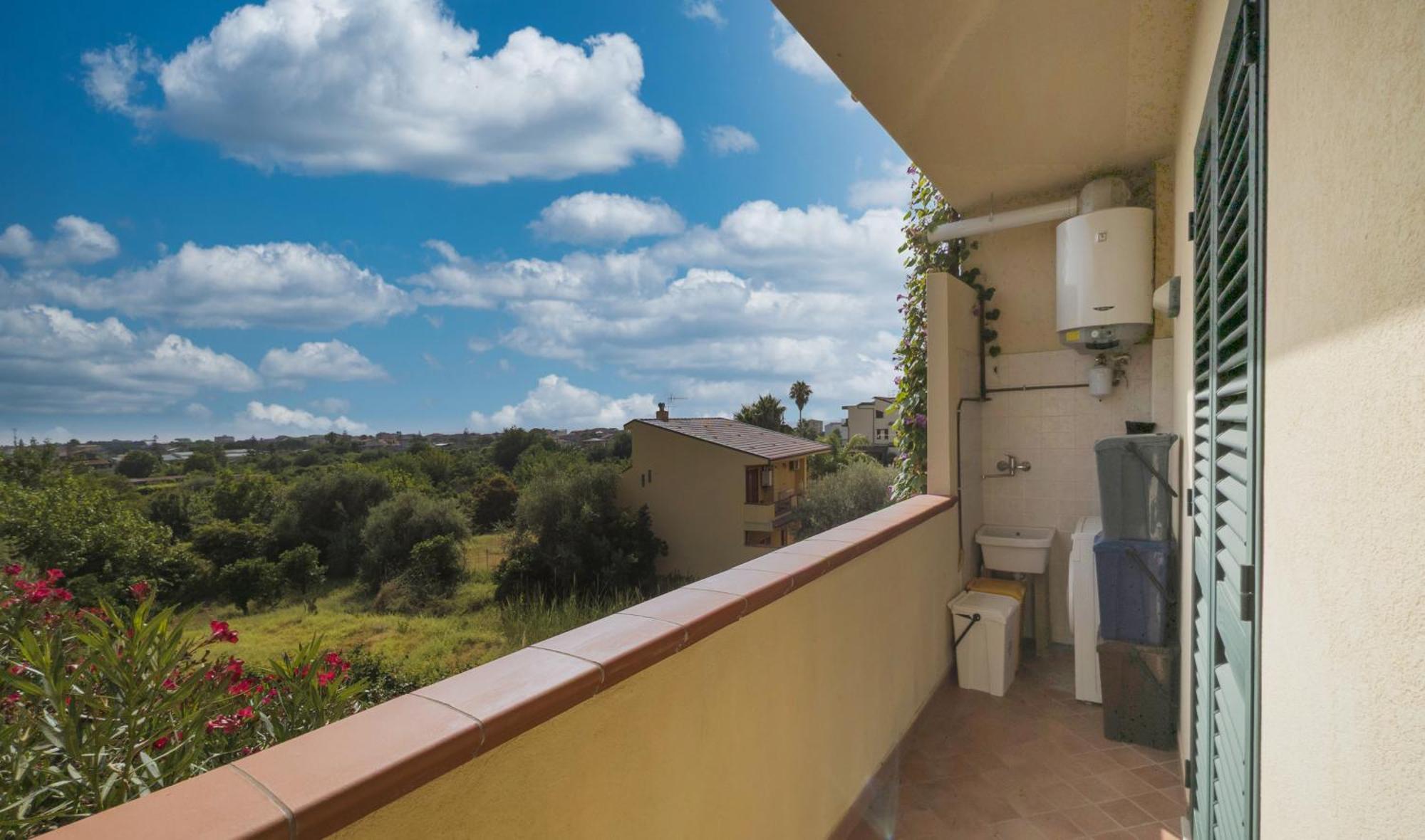 Magico Apartments - 450M Dalla Spiaggia Capo dʼOrlando Exterior foto